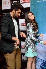 Arjun Kapoor with Alia Bhatt at 2 states promotion in Delhi on 16th April 2014